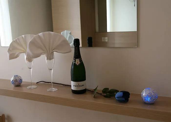 Felicioni 3* רוזטו דליי אברוצי