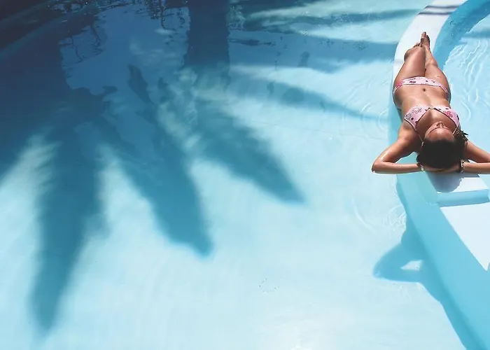 Felicioni מלון דירות 3*