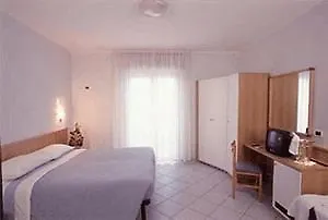 Felicioni 3*