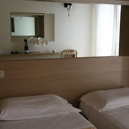Felicioni Aparthotel 3*